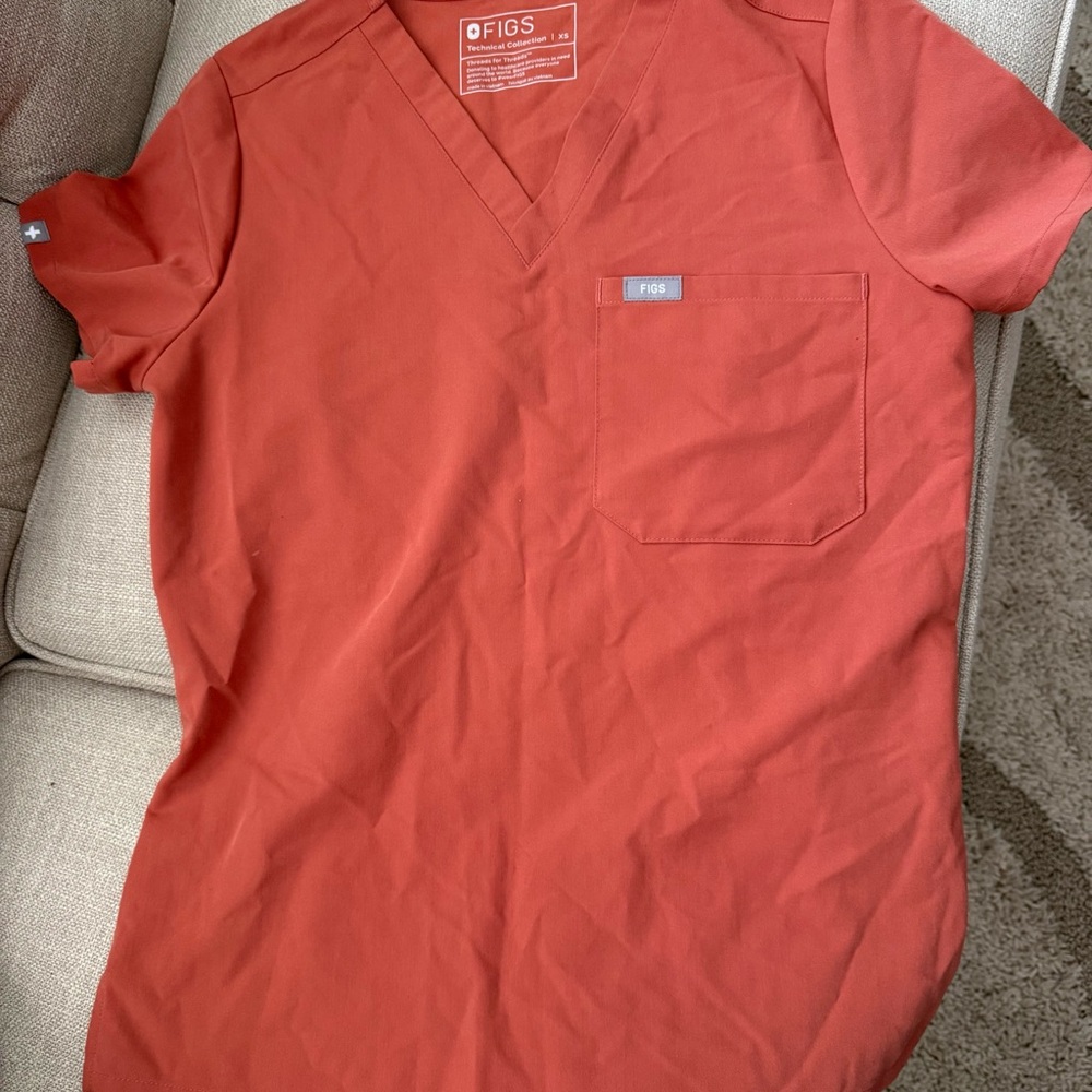 Figs Women's Catarina Top XS in Terracotta color